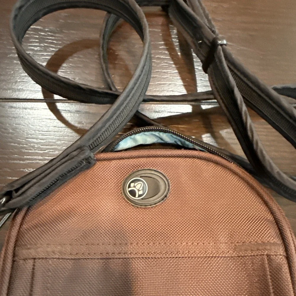 Pacsafe brown metrosafe